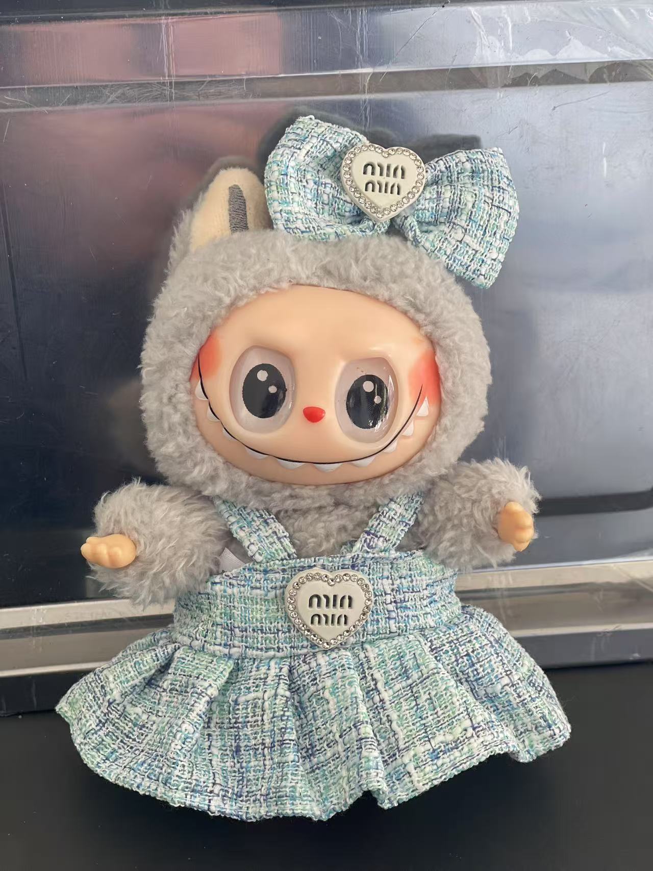1 pcs 17cm Labubu first and second generation universal fashion mini doll clothing