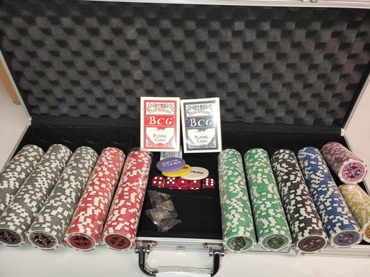 500pcs Chip Set with 2 Deck of Cards 5 Dice in Lockable Aluminum Hard Case