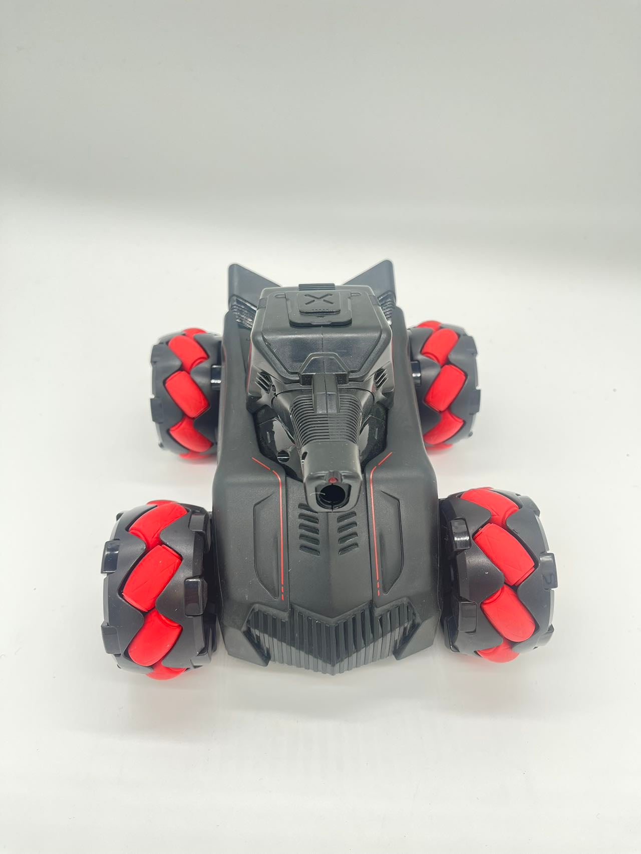 4WD Gesture Control RC Tank | Water Bomb Spray, 15km/h Speed | 2.4GHz Remote | Kids/Adults