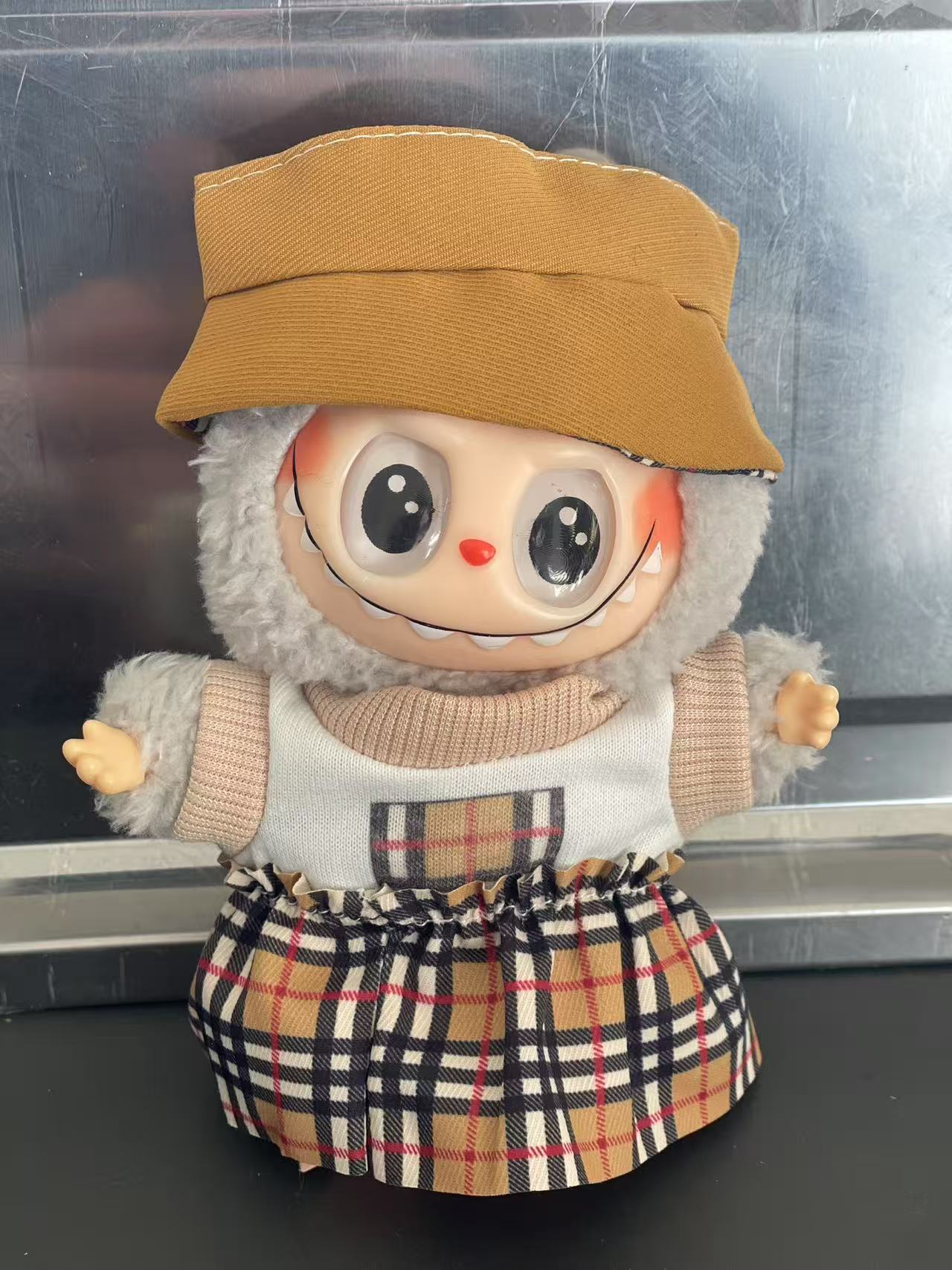 1 pcs 17cm Labubu first and second generation universal fashion mini doll clothing