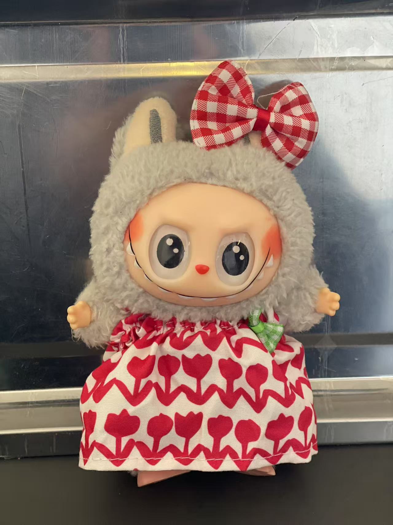 1 pcs 17cm Labubu first and second generation universal fashion mini doll clothing